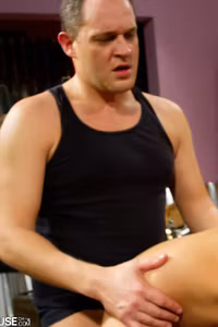 Jennifer Dark - Photo 8