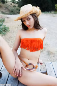 Georgia Jones - Photo 10