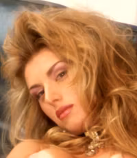 Shandra Leigh - Extra