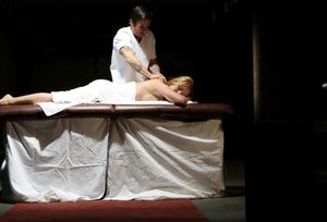 Video - Massage In The Dark